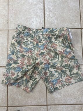 Goodfellow & Co Floral Drawstring Shorts in Cream and Green